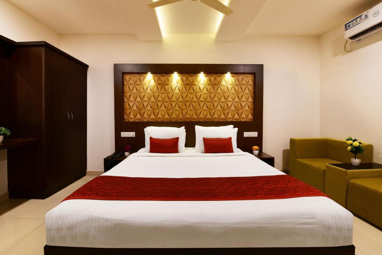 Hotel Bv Colours By Rivido, Begur Main Road 班加罗尔 外观 照片