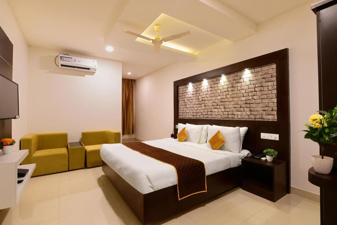 Hotel Bv Colours By Rivido, Begur Main Road 班加罗尔 外观 照片