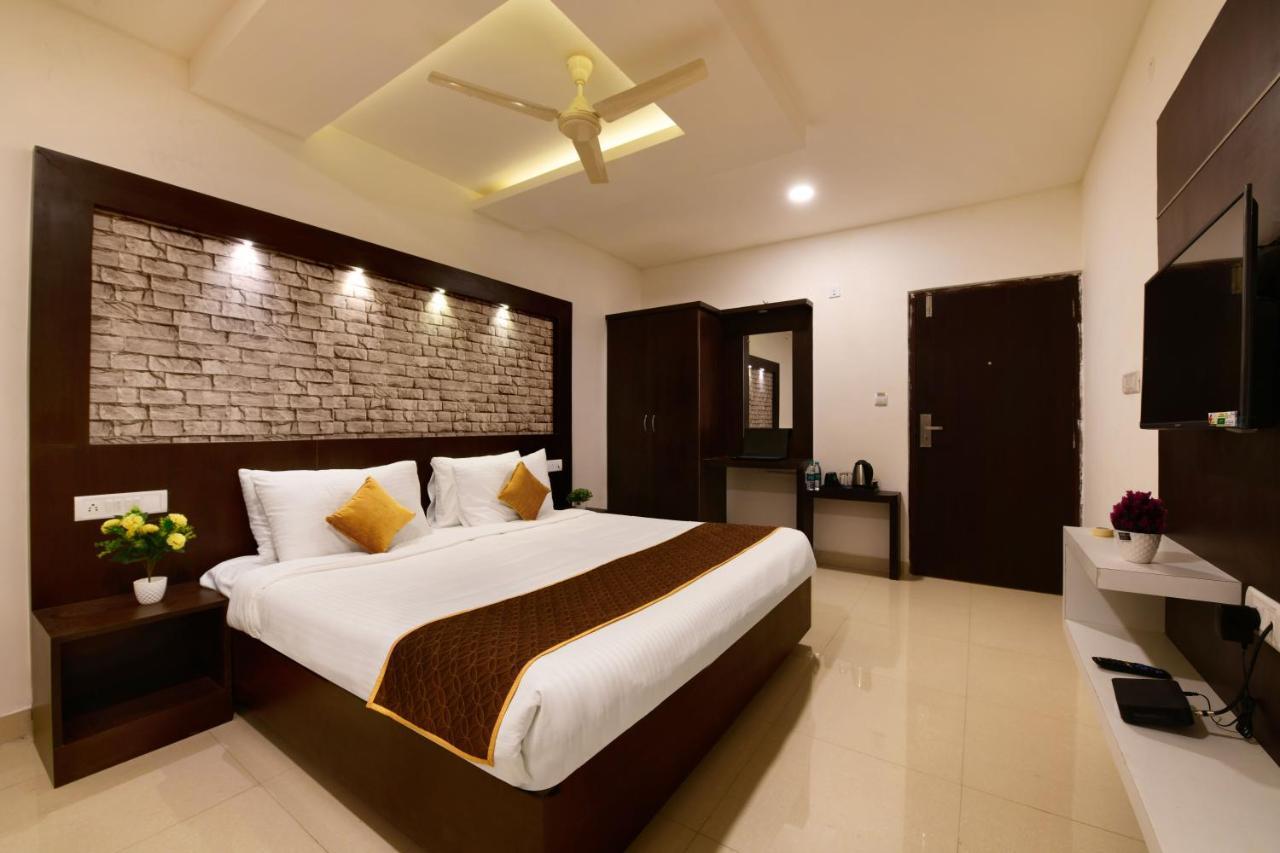 Hotel Bv Colours By Rivido, Begur Main Road 班加罗尔 外观 照片