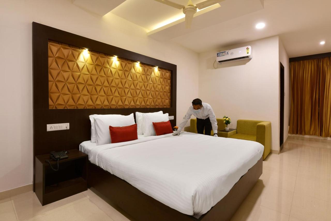 Hotel Bv Colours By Rivido, Begur Main Road 班加罗尔 外观 照片
